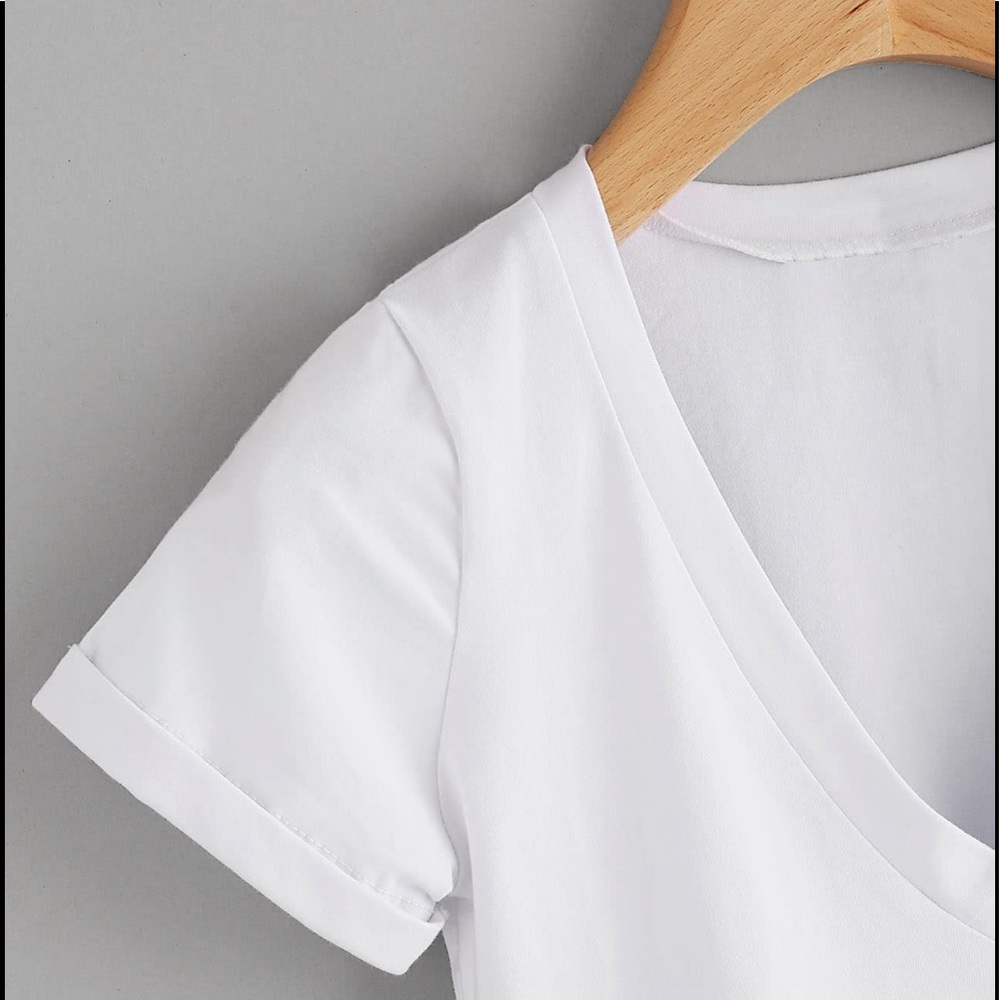 White V-Neck Rolled Cuff Bodysuit Size M - Picture 5 of 8